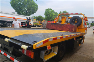 定日附近拖车电话号码服务